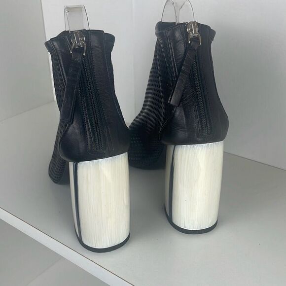 Unique Designer Perforated Leather Ankle Booties 37 - Picture 4 of 13
